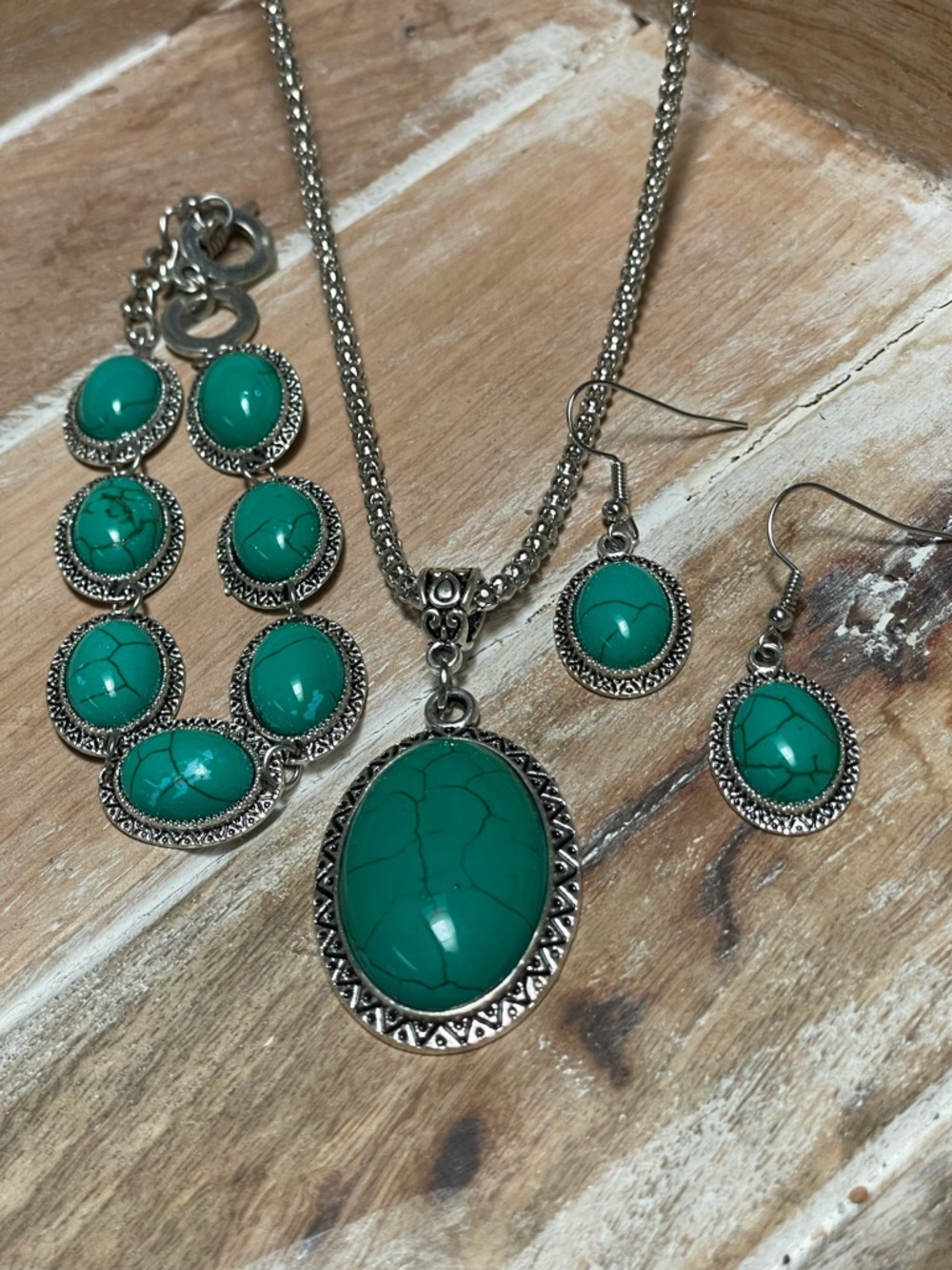 Turquoise Oval Stone Necklace & Earring Set - Silver Tone Women’s Jewelry - Picture 5 of 5